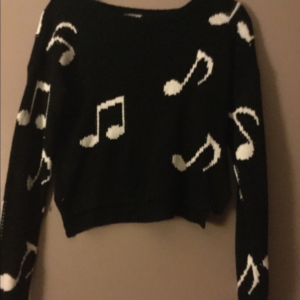 Music note black sweater